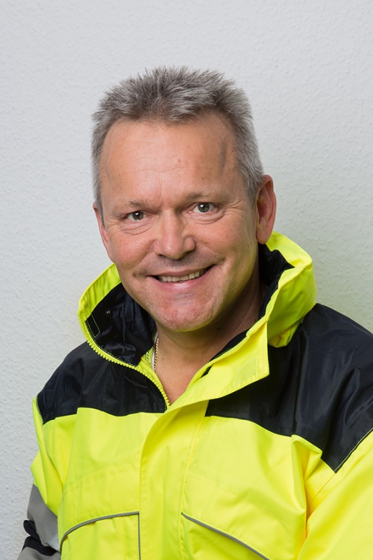 Bausachverständiger, Immobiliensachverständiger, Immobiliengutachter und Baugutachter  Sven Holbe Detmold